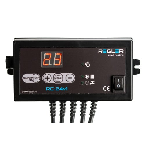 Regler RC-24v1 este un controler pentru două pompe de recirculare, pompa de încălzire (IC) și pompa de la boiler(ACM), alternativ pompa de anti condens (By-Pass) în acest caz senzorul de ACM trebuie montat pe țeava de retur al instalației.